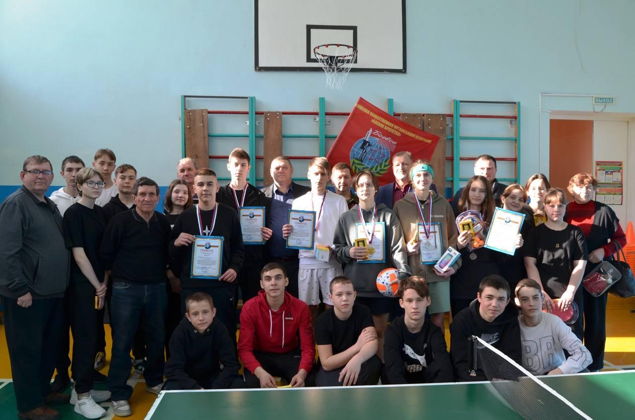В средней школе №1 рабочего поселка Кузоватово прошел турнир по настольному теннису.