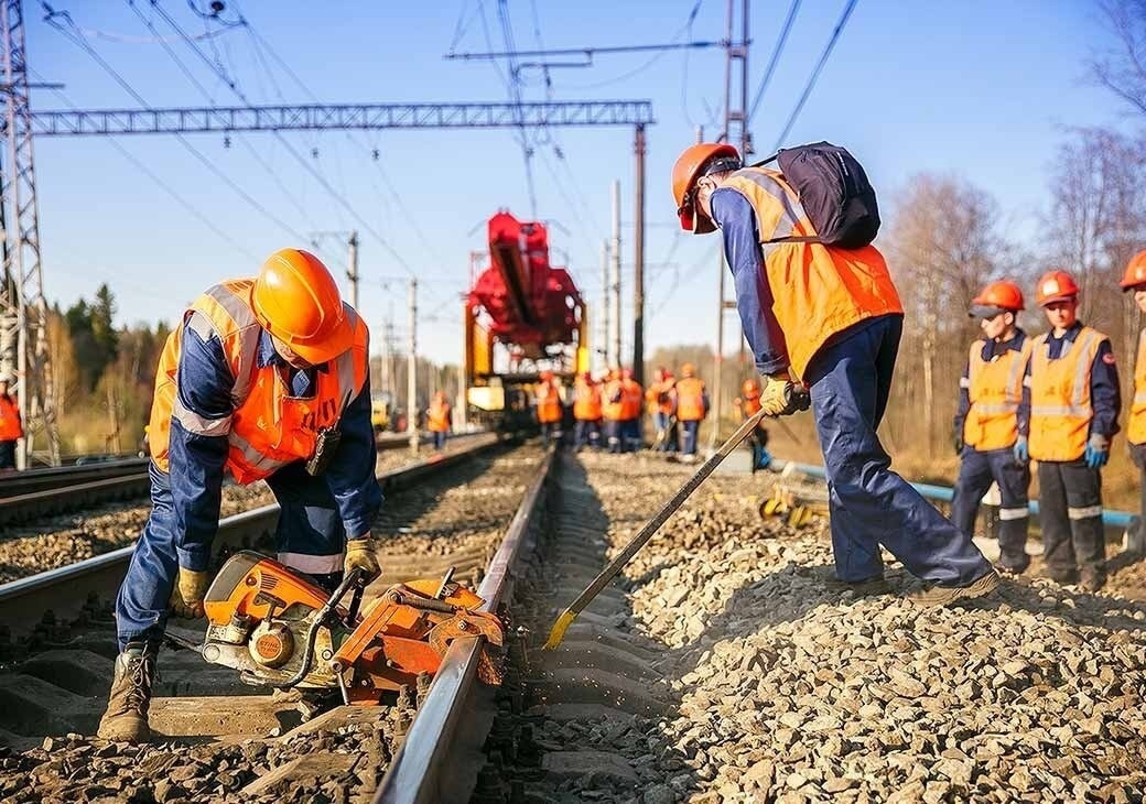 Работа железнодорожного переезда.