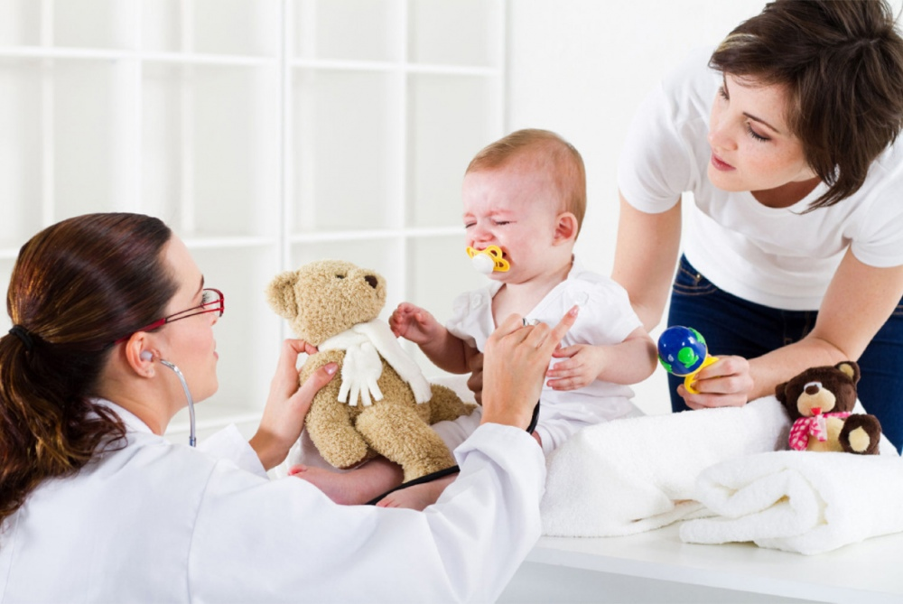 С 1 января расширяются права родителей при госпитализации детей.