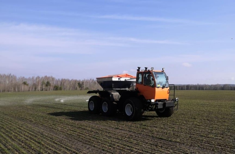 Сельхозпредприятиями Кузоватовского района активно ведутся весенние работы в полях.