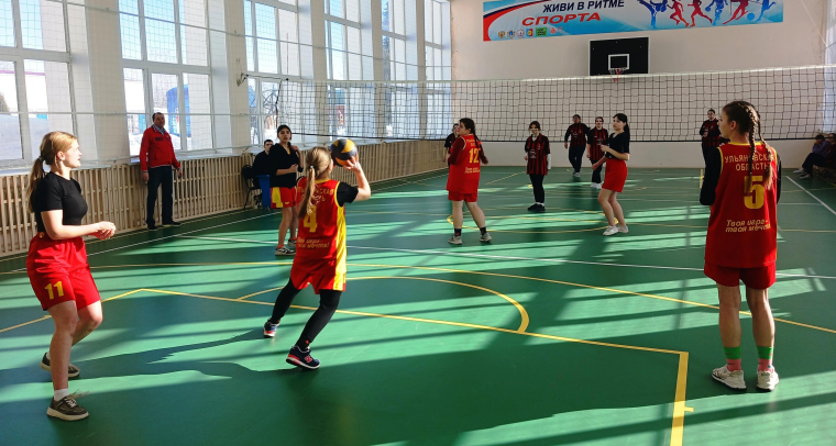 14 марта прошли соревнования по волейболу среди девушек.
