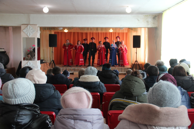 Концертная программа &quot;Малая родина - большая любовь&quot; в рамках юбилея Кузоватовского района прошла в селе Смышляевка..